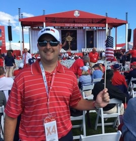 Mike avec drapeau américain